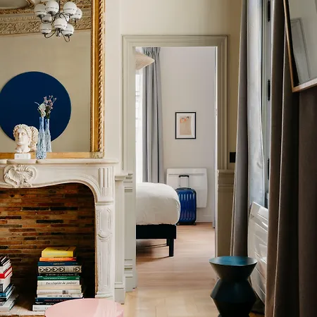 Edgar Louvre - Jour Aparthotel Parigi